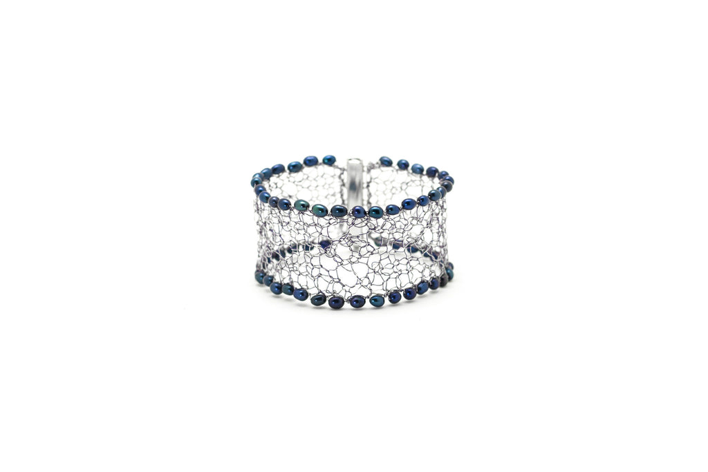 Rosebud Lace Cuff